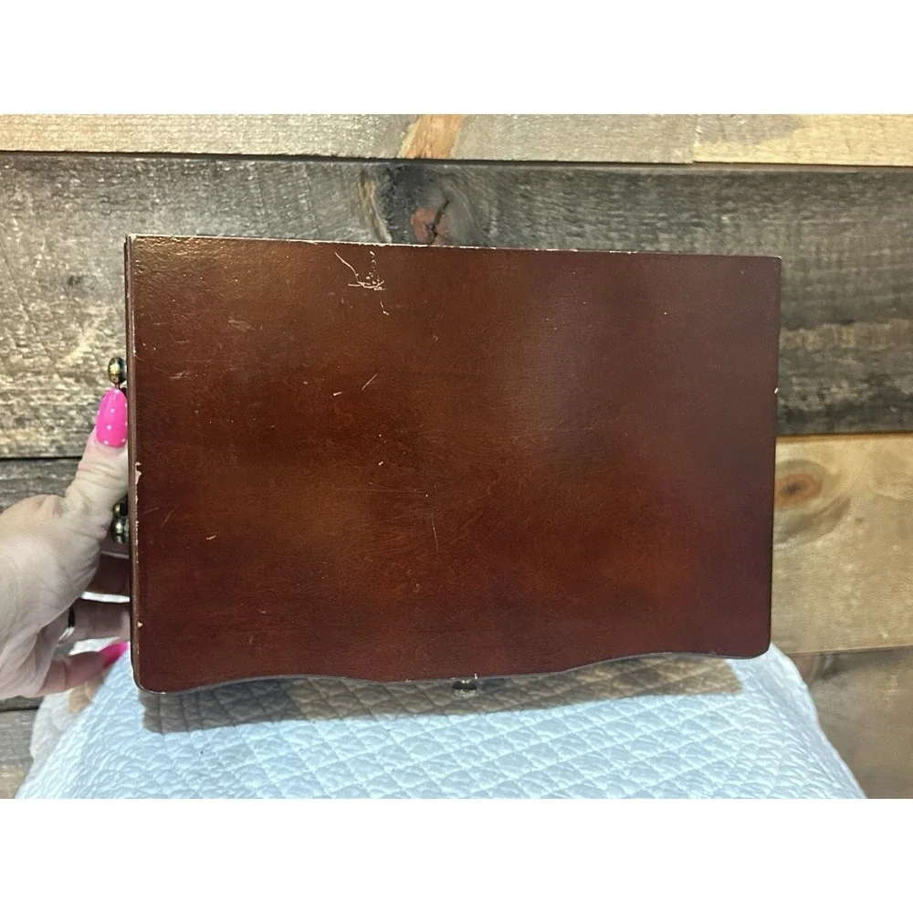 VTG MAHOGANY (?) JEWELRY BOX W/REMOVABLE TRAY & CORAL LINING